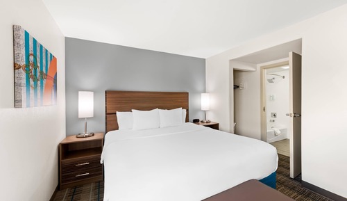 Suite, 1 King Bed with Sofa bed, Non Smoking, Kitchen