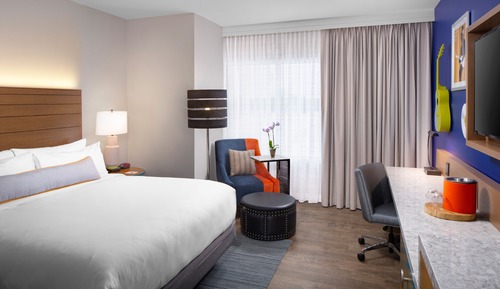 Standard Room, 1 King Bed