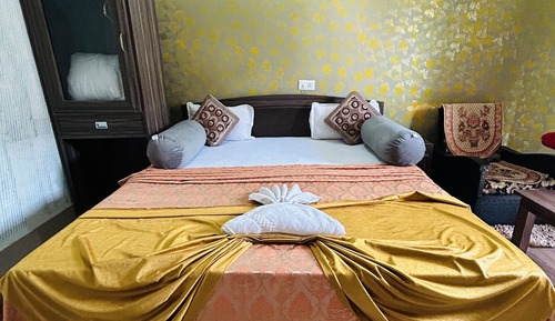 Palace Room