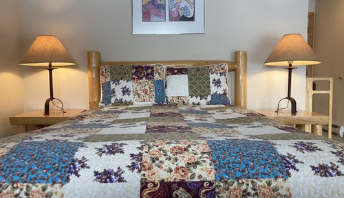 Riverview Queen with Kitchenette