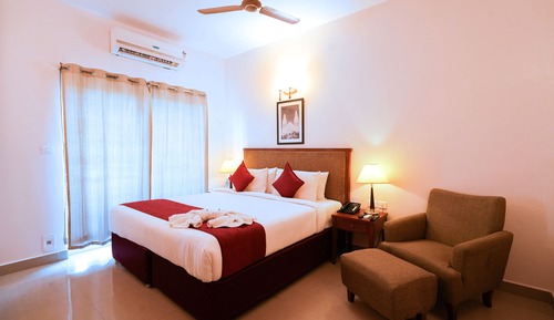 Grandeur Suite with Balcony