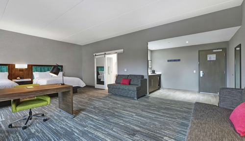 Studio, 2 Queen Beds, Refrigerator & Microwave (Wet bar)