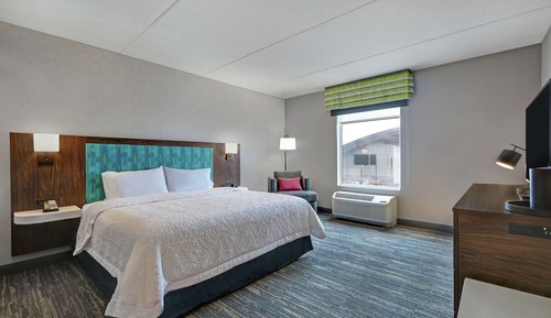 Room, 1 King Bed, Accessible, Bathtub