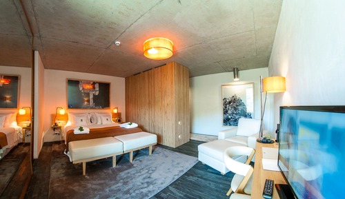 Suite (New Wing)
