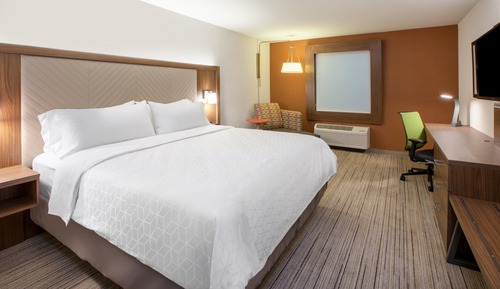 Suite, 1 King Bed, Accessible (Mobility, Accessible Tub)