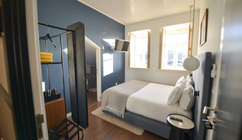Deluxe Room, City View