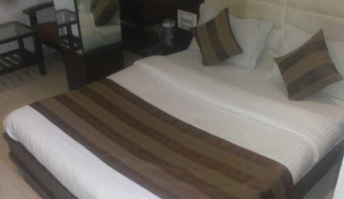 Deluxe Double Room N/AC