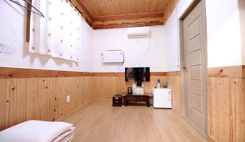 Traditional Room (Oh-Jak-Kyo)