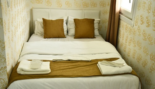 Honeymoon Room