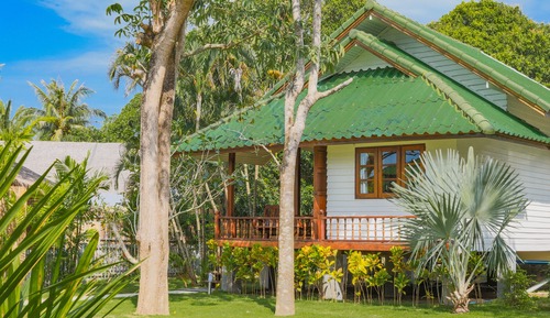 Comfort Villa, 1 King Bed with Sofa bed, Partial Ocean View, Garden Area