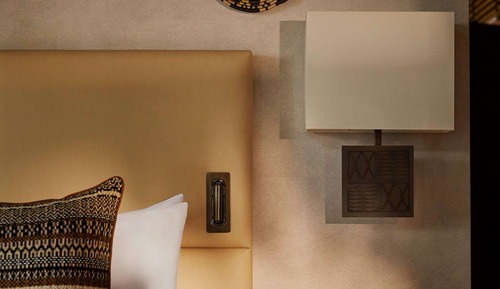 Room (Susa Treehouse)