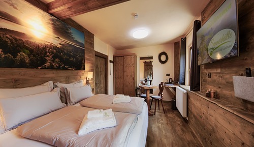 Double Room (Zimmer 180)