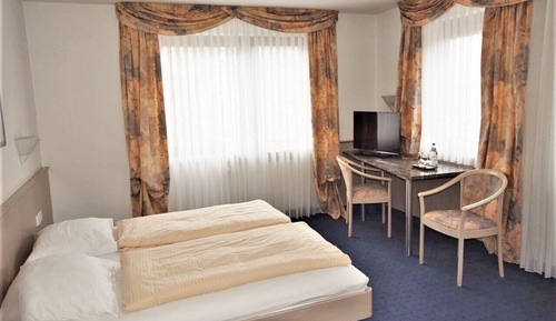 Double Room (101)