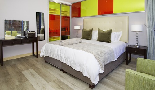 Room, Mountain View (King)