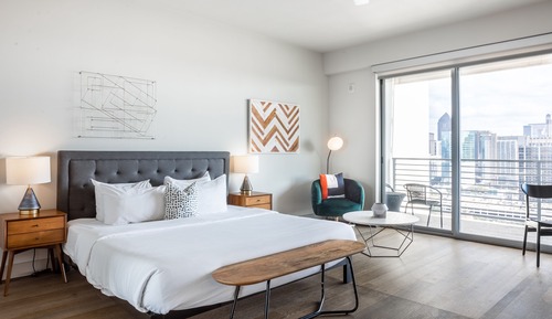  Studio Apartment, City View
