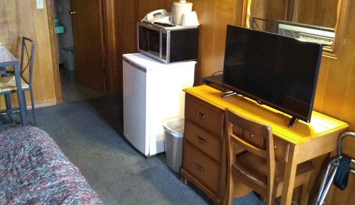 Single Room, Smoking