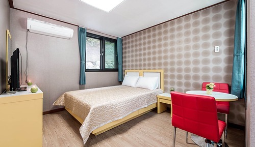Couple Room