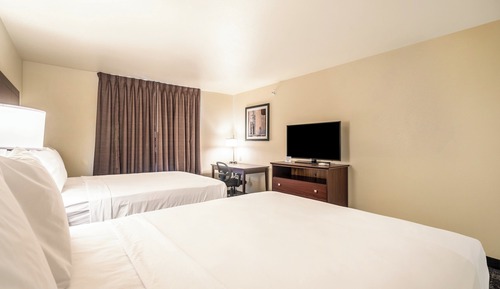 Studio, 2 Queen Beds with Sofa, Audible/Visual Adapted, Non Smoking
