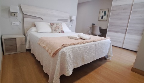 Deluxe Double Room, 1 Queen Bed, Private Bathroom