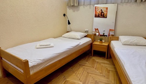 Economy Twin Room, Shared Bathroom