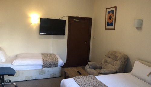 Triple Room, Shared Bathroom
