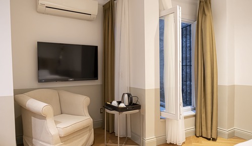 Superior Double Room - Basement