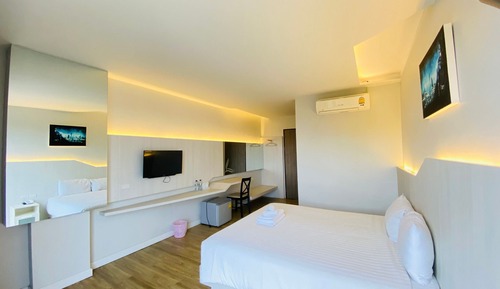 Standard Double Room with Garden view