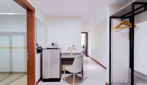 Family Room, 2 Double Beds, Non Smoking (Larger Room)