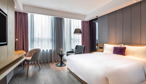 Superior Room, 1 King Bed