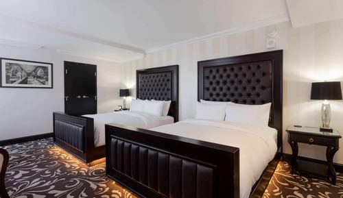 Deluxe Room, 2 Queen Beds, Non Smoking
