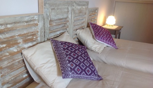 Double Room (Blanche)