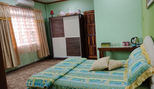 Comfort Room, 1 Queen Bed