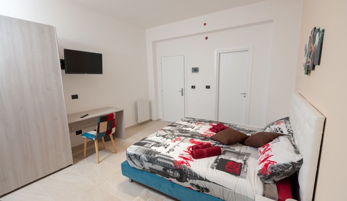 Triple Room, 1 Queen Bed with Sofa bed (Zaffiro)