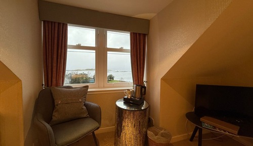 Loch View Small Double Room