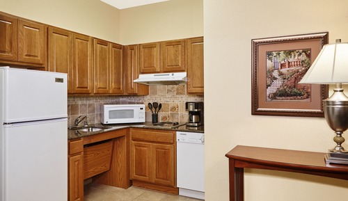 Studio Suite, 1 Queen Bed, Accessible, Kitchen (Hearing, Roll-In Shower)