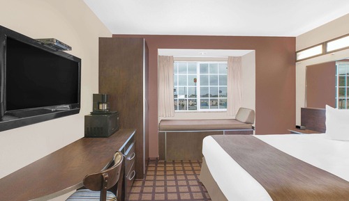 Room, 1 Queen Bed, Non Smoking
