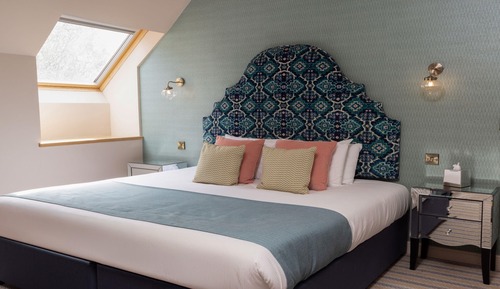 Suite, 1 King Bed, Non Smoking, Garden View