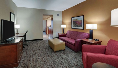 Suite, 1 King Bed, Refrigerator & Microwave (Upper Floor)