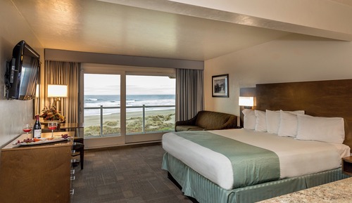 Deluxe Room, 1 Queen Bed, Kitchen, Oceanfront