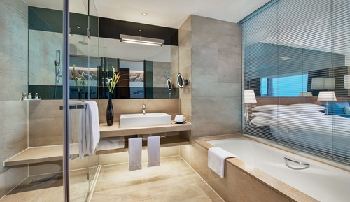 Standard Room, 1 King Bed, Club Lounge Access (High Floor)