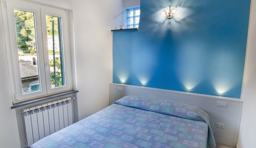 Apartment (Private Garden)