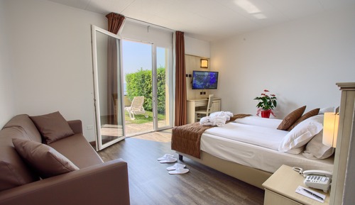 Superior Room, Lake View