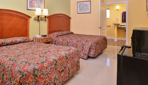 Standard Room, 2 Double Beds, Non Smoking (Handicapped)