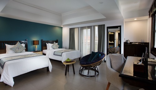 Junior Suite Twin with Balcony