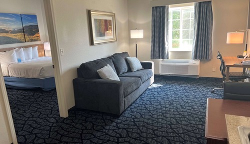 Suite, 1 Queen Bed with Sofa bed, Non Smoking