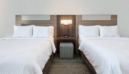 Standard Room, 2 Queen Beds, Accessible Bathtub (Communications)