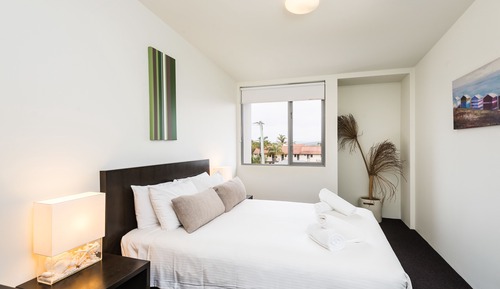 One Bedroom Concourse Apartment