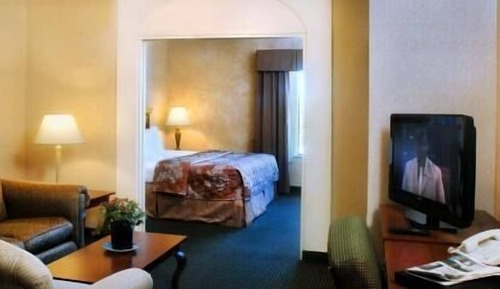 Suite, 1 King Bed, Jetted Tub
