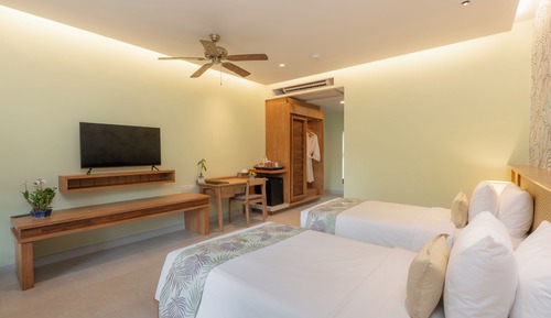 Estate Deluxe Forest Room
