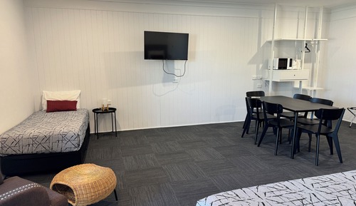Family Room, 1 Bedroom